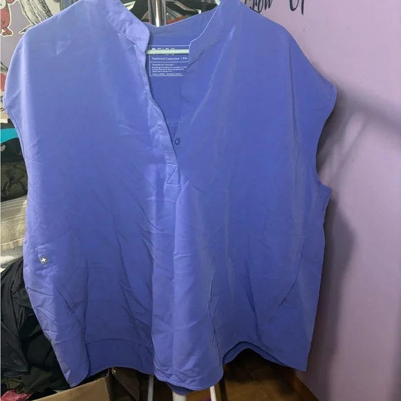 Figs Women's scrub top 3X - Picture 1 of 3